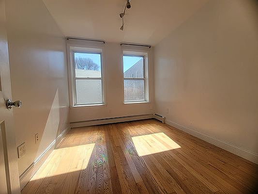 3rd image of 483 Evergreen Ave #3L