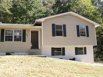 1st image of 3910 Lynncrest Dr NE