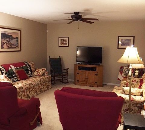 4th image of 2501 Old Farm Dr