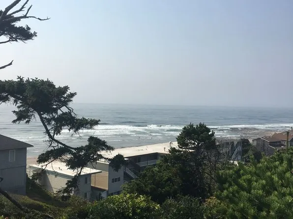 875 NW Inlet Ave, Lincoln City, OR 97367