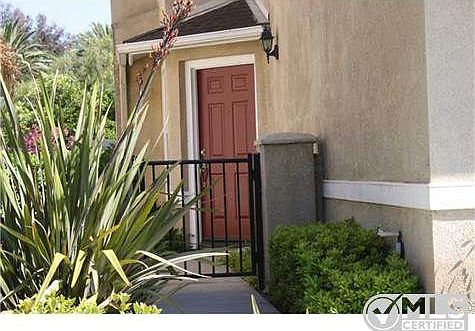 2nd image of 211 Cedar Gln