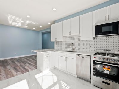 315 56th St APT D8, West New York, NJ, 07093
