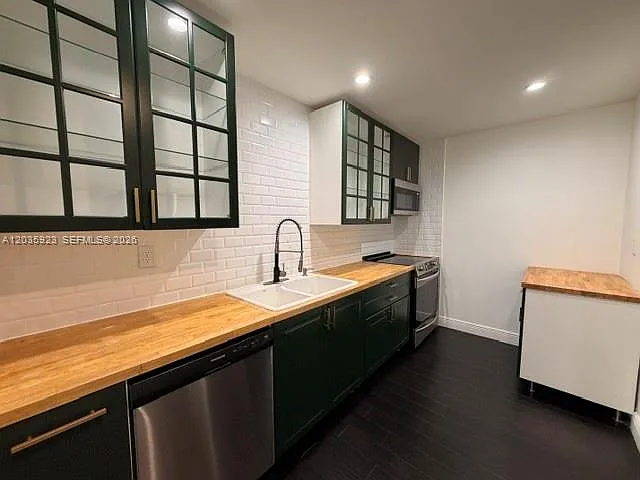 21455 NW 39th Ave #1 — Photo 4