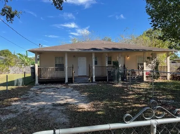 4721 9th St #A, Bacliff, TX 77518