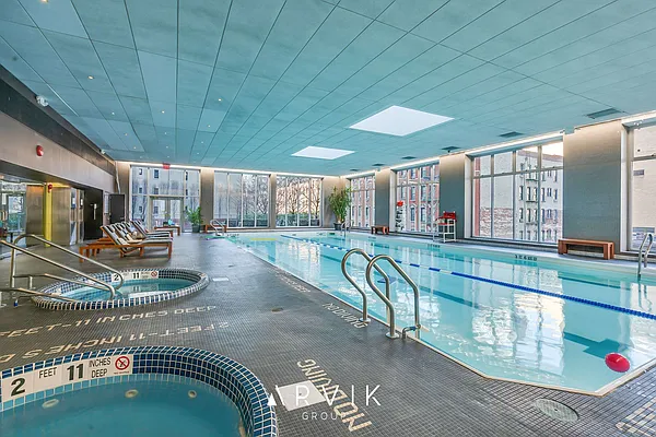 Rented by Arvik Group Real Estate | media 18