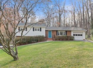 527 Commonwealth Dr, Winston Salem, NC 27104