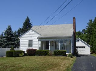 105 Sunset Rd, Amsterdam, NY 12010