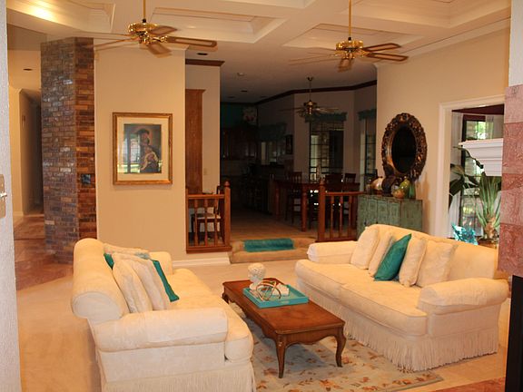 5th image of 4731 Lakeside Dr