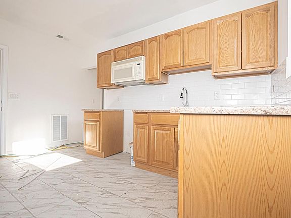 2nd image of 51-53 Stuyvesant Ave #2