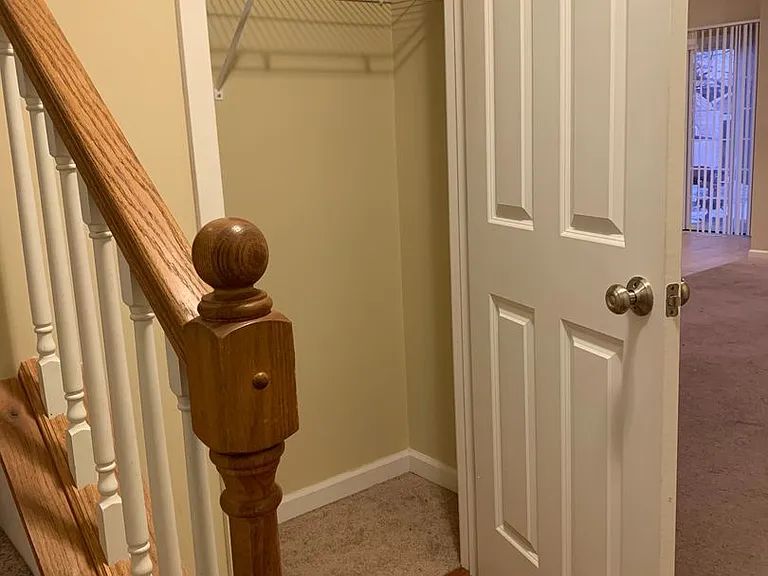 207 N Vine St — Photo 10