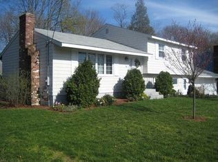 16 Janet Dr, Warwick, RI 02886