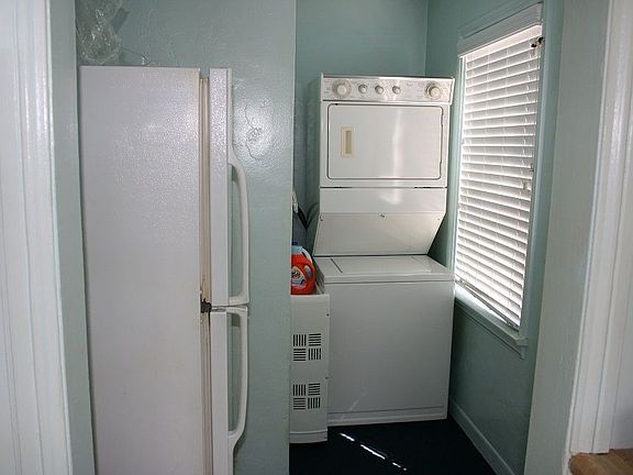 3rd image of 15140 Eucalyptus Ave