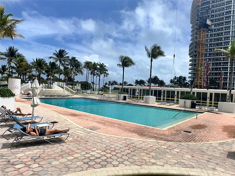 10275 Collins Ave #1428 — Photo 8