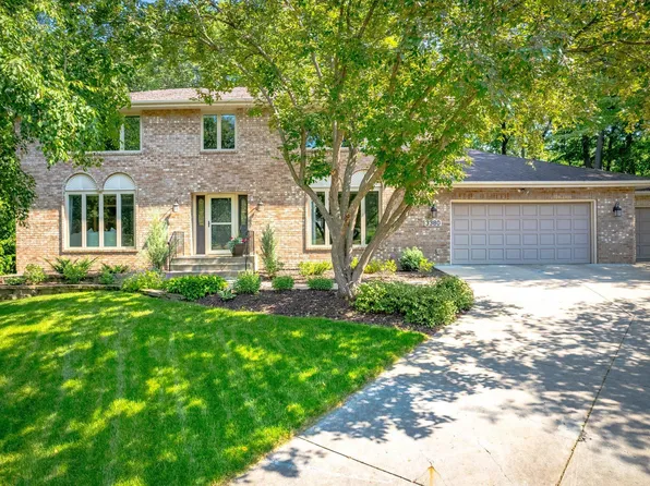 3380 Sycamore Ln N, Plymouth, MN 55441