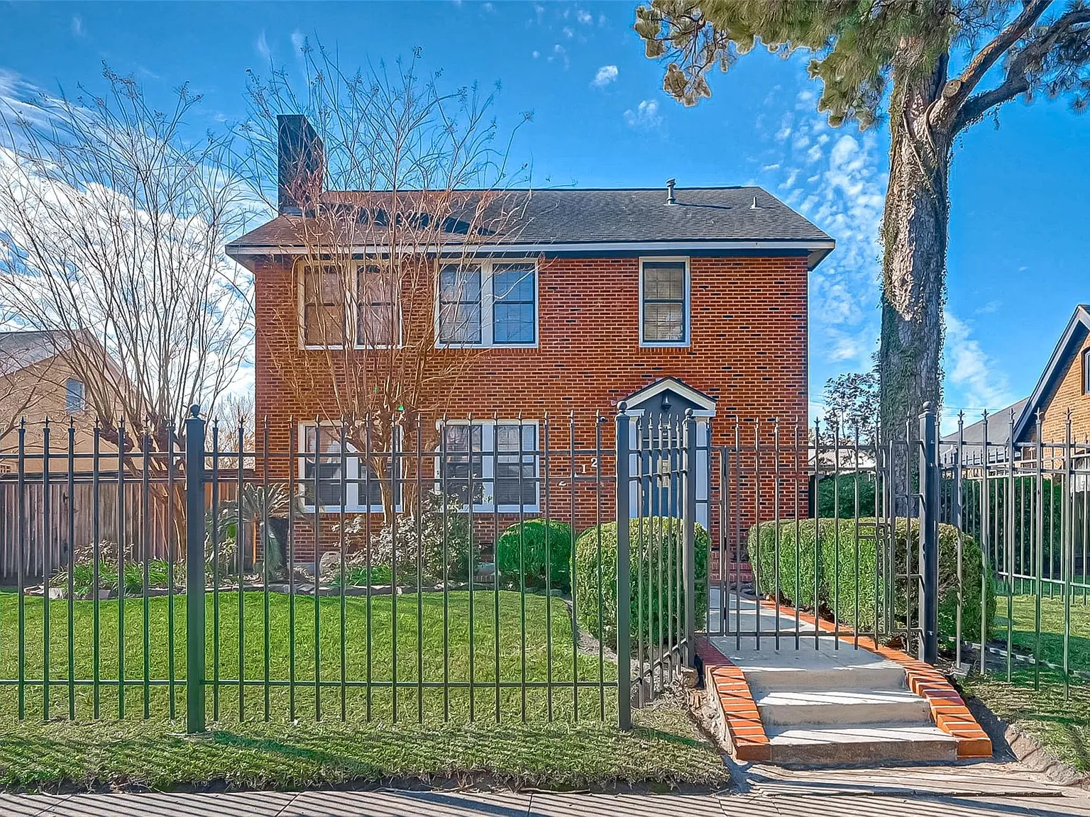3 bed, 1.5 bath, 2214 sqft, $3,250 — Photo 4