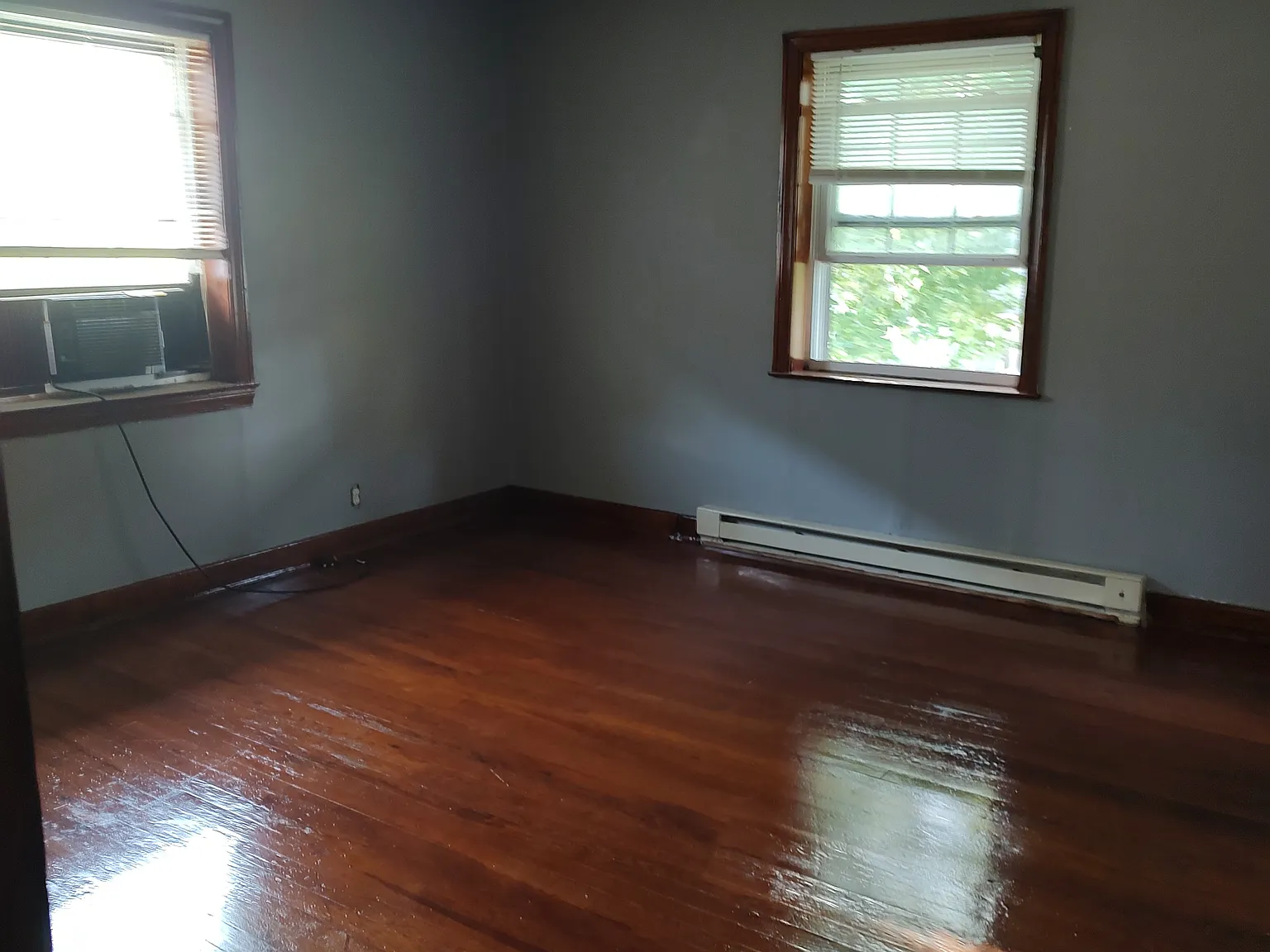 3 bed, 1200 sqft, $1,600 — Photo 2
