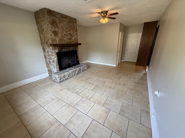 113 Lori Streetprattville — Photo 14