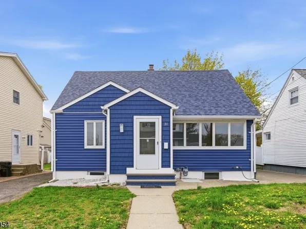 31 Ackerson Pl, Passaic City, NJ 07055