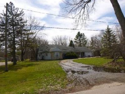 1050 Fischer Dr, Saginaw, MI, 48601