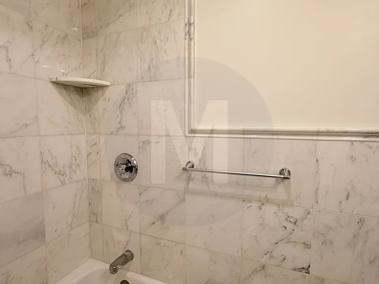 1057 1st Ave #4 — Photo 8