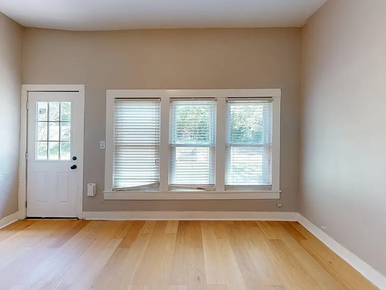 504 S 6th St — Photo 10