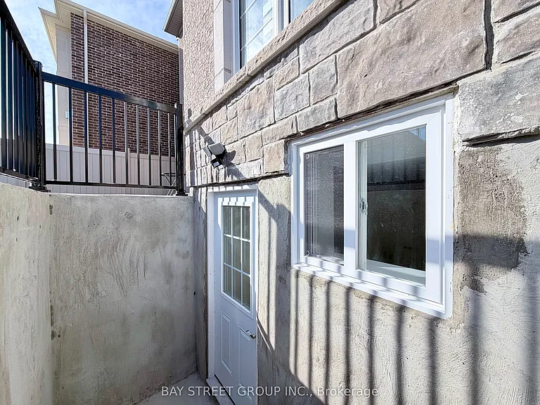 1 Kenneth Ross Bnd #LOWER — Photo 22