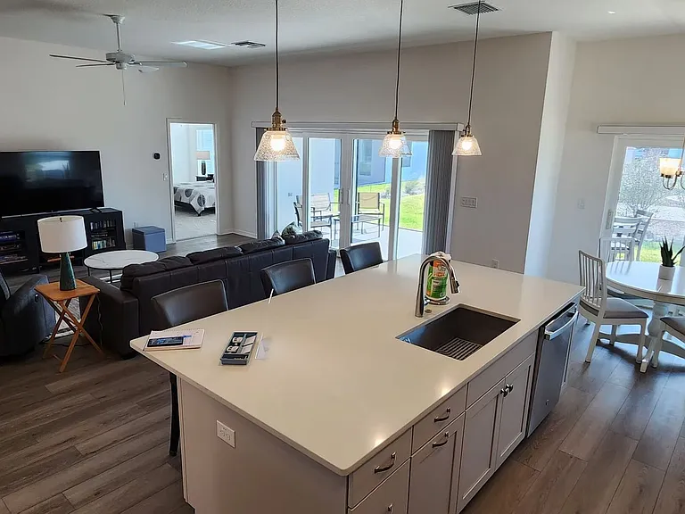 2650 Quelly Rd — Photo 10