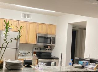 800 Scotia Dr APT 103, Hypoluxo, FL 33462