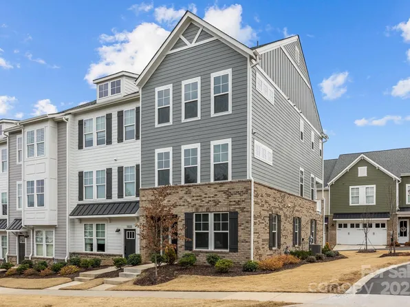 1037 Naples Dr, Davidson, NC 28036