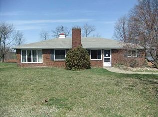 109 Crest Dr, Monaca, PA 15061