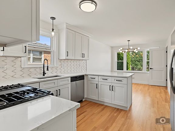 4th image of 7925 Natchez Ave