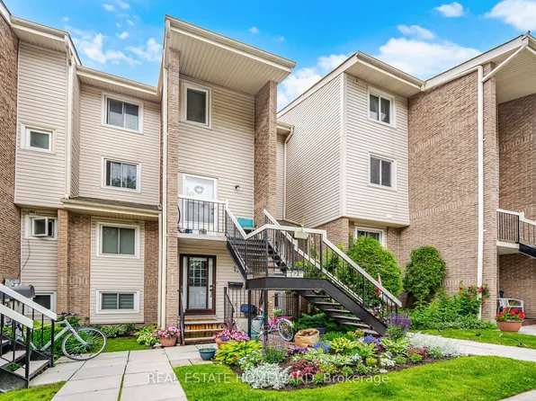 1360 Glenanna Rd #17A, Pickering, ON L1V 2T5