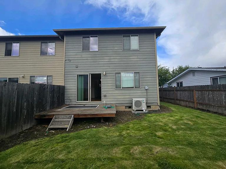 1802 College St #1810 — Photo 6