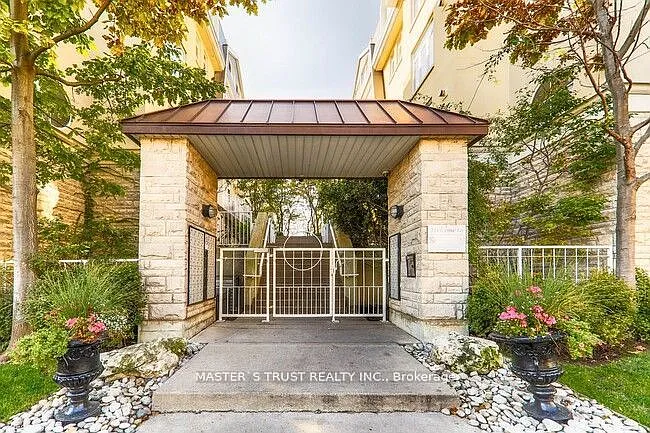 30 Stadium Rd #238 — Photo 4