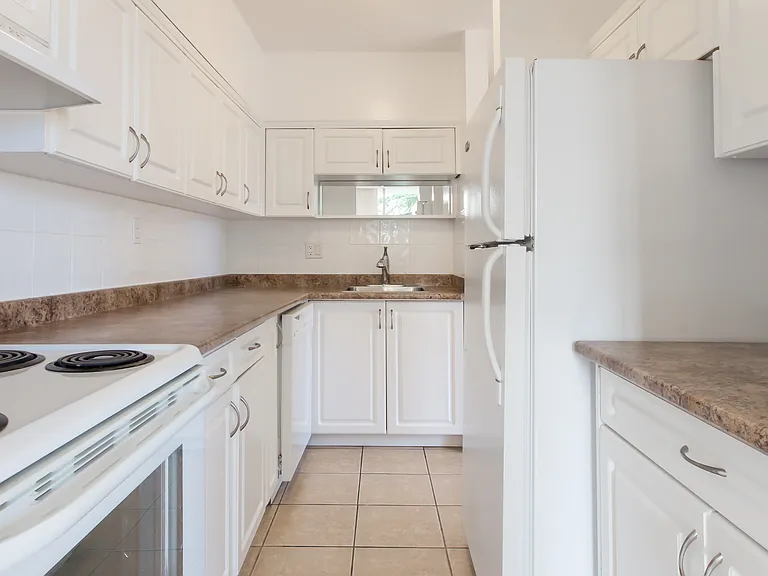 2025 Bellevue Ave — Photo 15