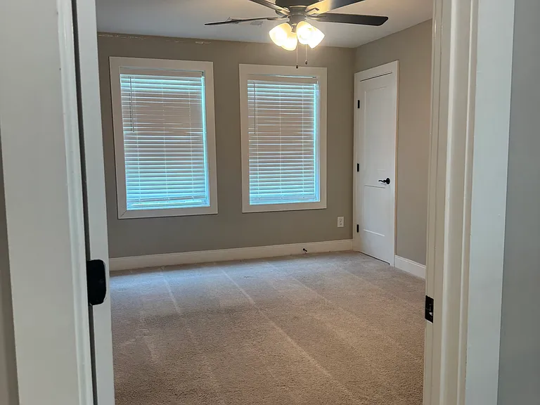 1121 Lawrence Ave #7 — Photo 21