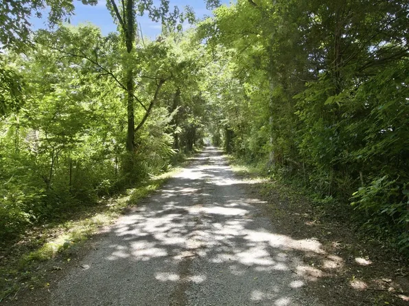 148 Wade Jennings Rd, Shelbyville, TN 37160
