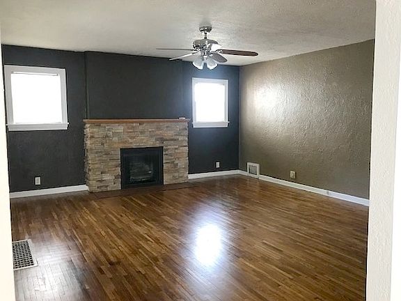 3rd image of 912 Monterey Ave