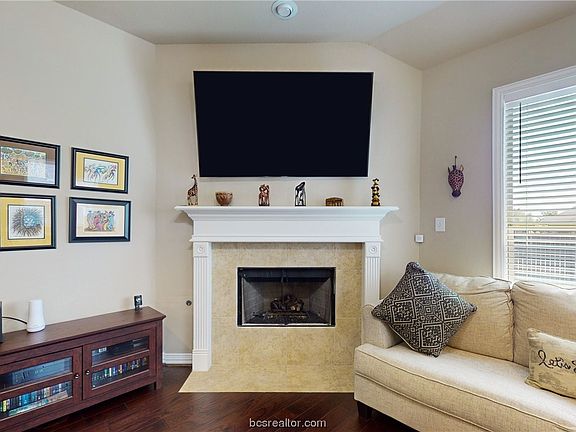 5th image of 2525 Kimbolton Dr