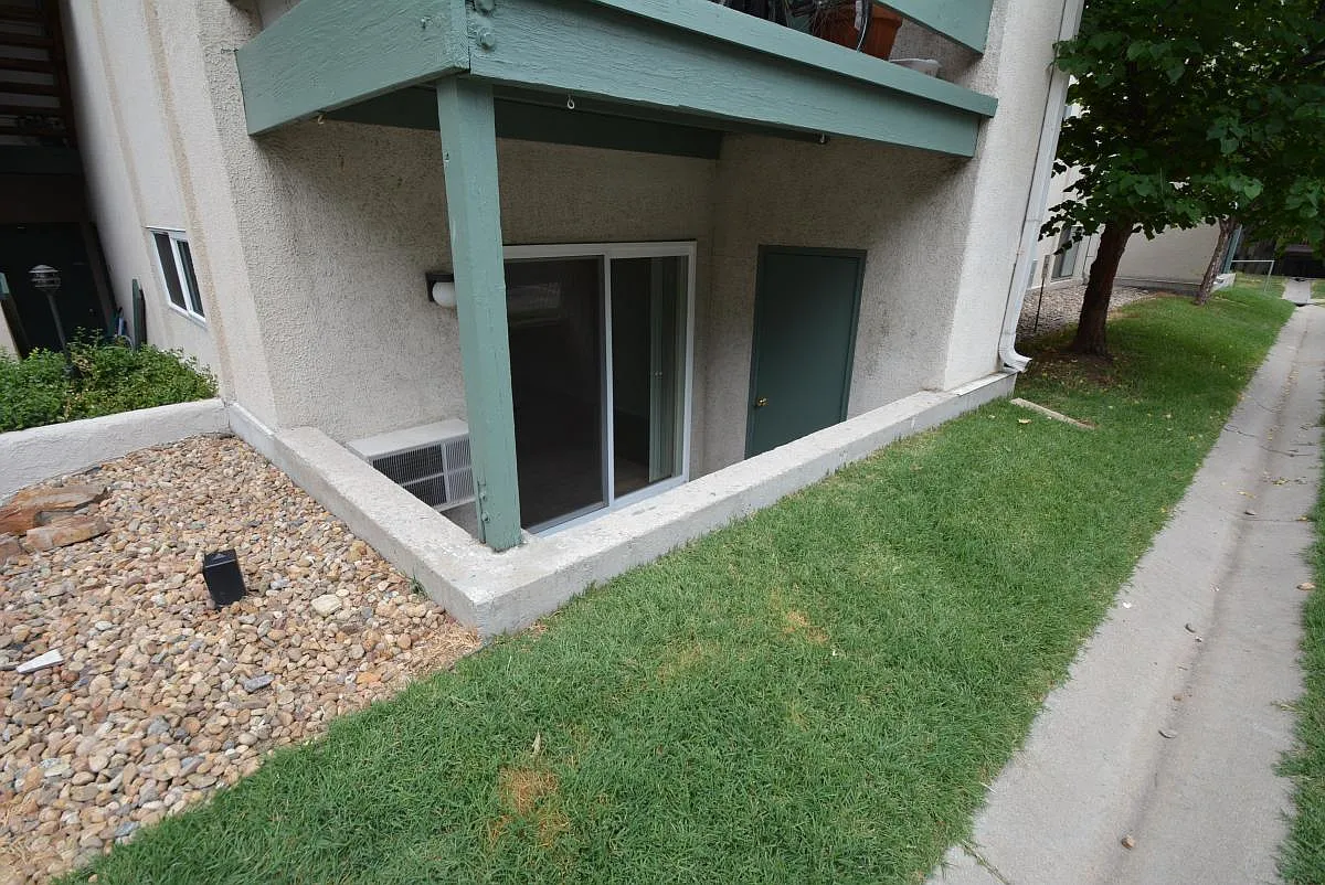 2 bed, 967 sqft, $1,500 — Photo 2