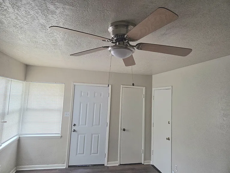 2807 SW 61st St — Photo 5