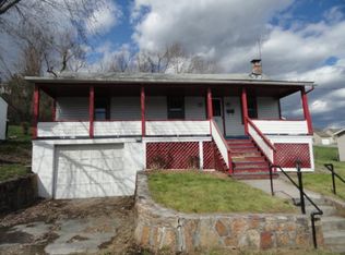 206 Jackson St, Hancock, MD 21750