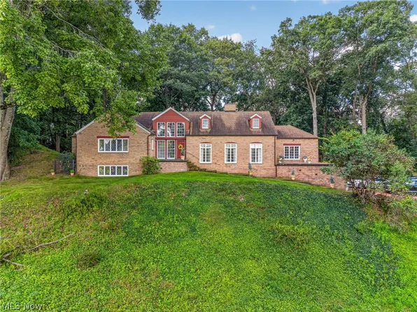 2715 Westdale Rd NW, Canton, OH 44708