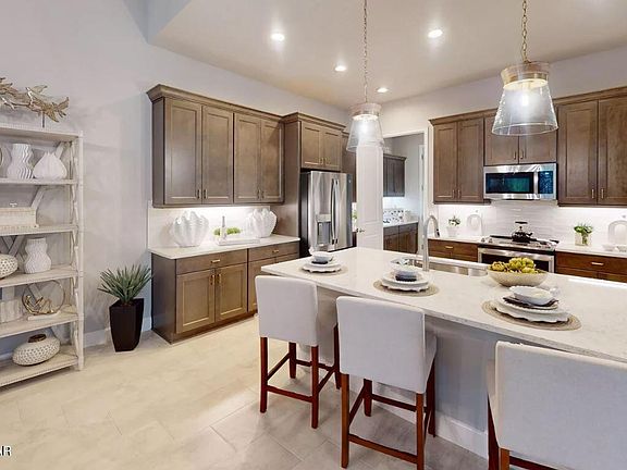 4th image of 5 Regency Dr