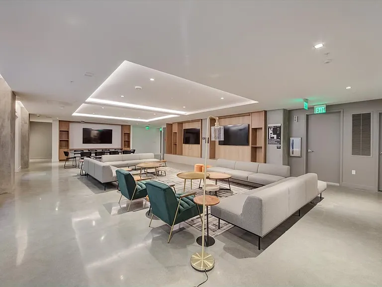 TL Residences — Photo 40