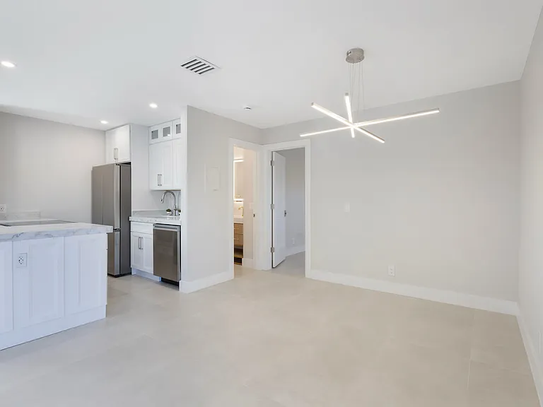 7 Crossings Cir #H — Photo 2