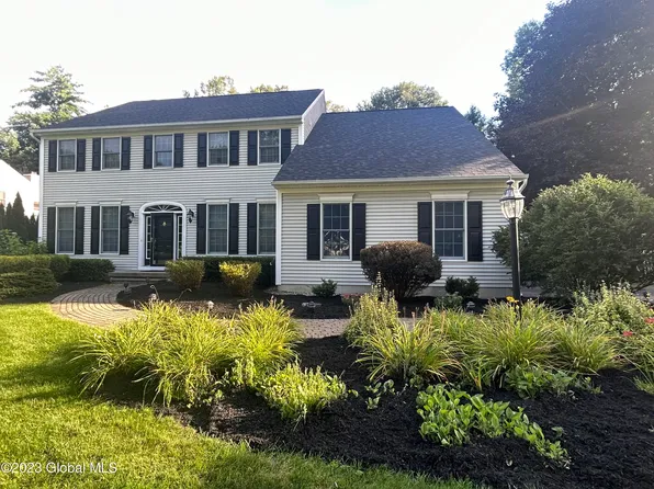 2 Plantation Crest, Clifton Park, NY 12065