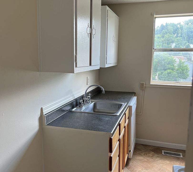 1st image of 759 Willey St APT A
