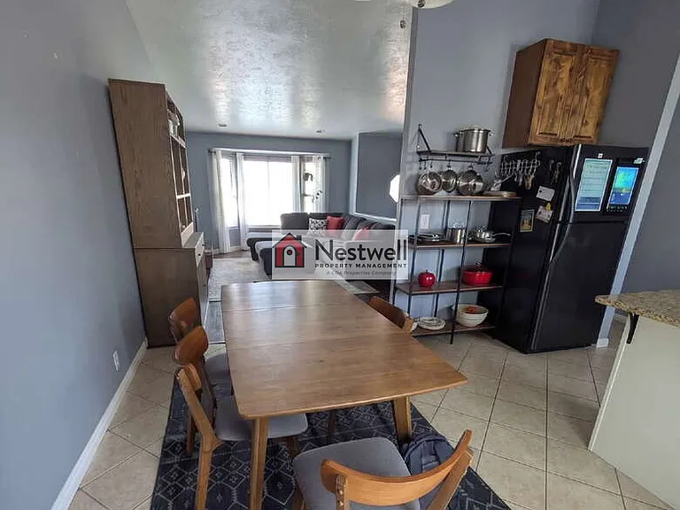 1637 W Crystal Ridge Dr — Photo 9