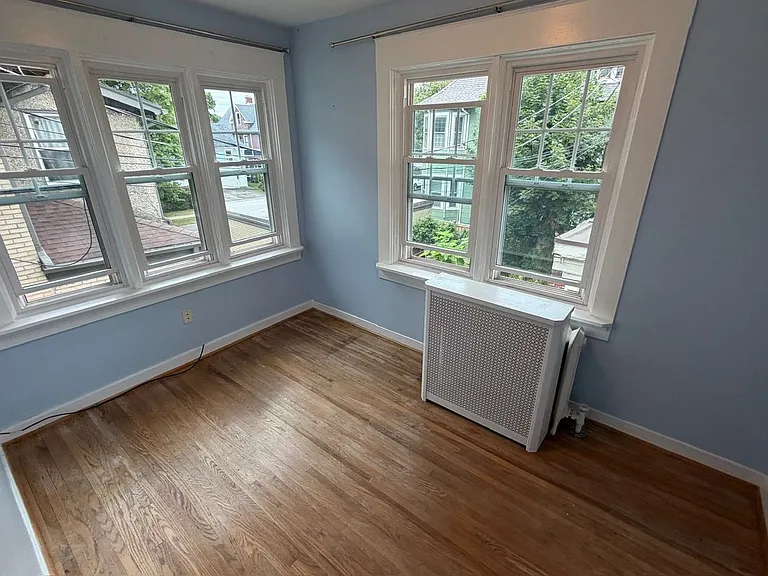 542 Richmond Ave #UPPER — Photo 23